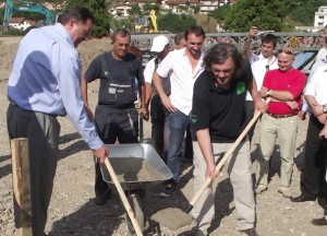 3-Predsjednik-RS-Milorad-Dodik-i-Emir-Kusturica-temelji